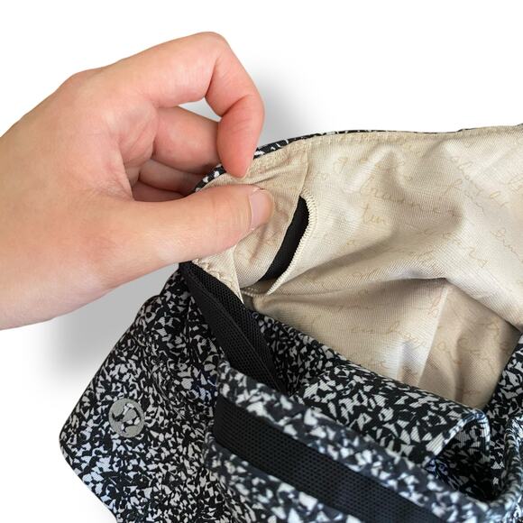 Lululemon Athletica Oxygen Sports Bra Flashback Static White Black Size‎ 8 - Picture 4 of 6